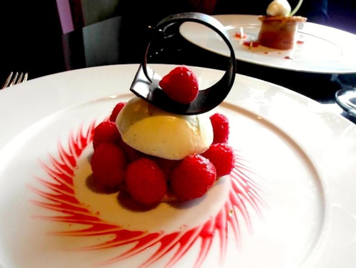 Logis Hotel-Restaurant Saint Romain Anse Eksteriør bilde