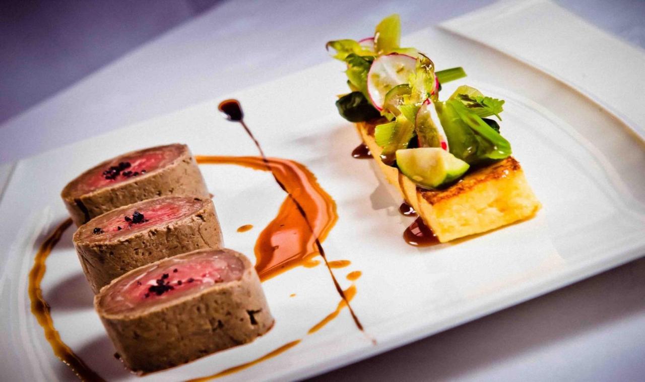 Logis Hotel-Restaurant Saint Romain Anse Eksteriør bilde