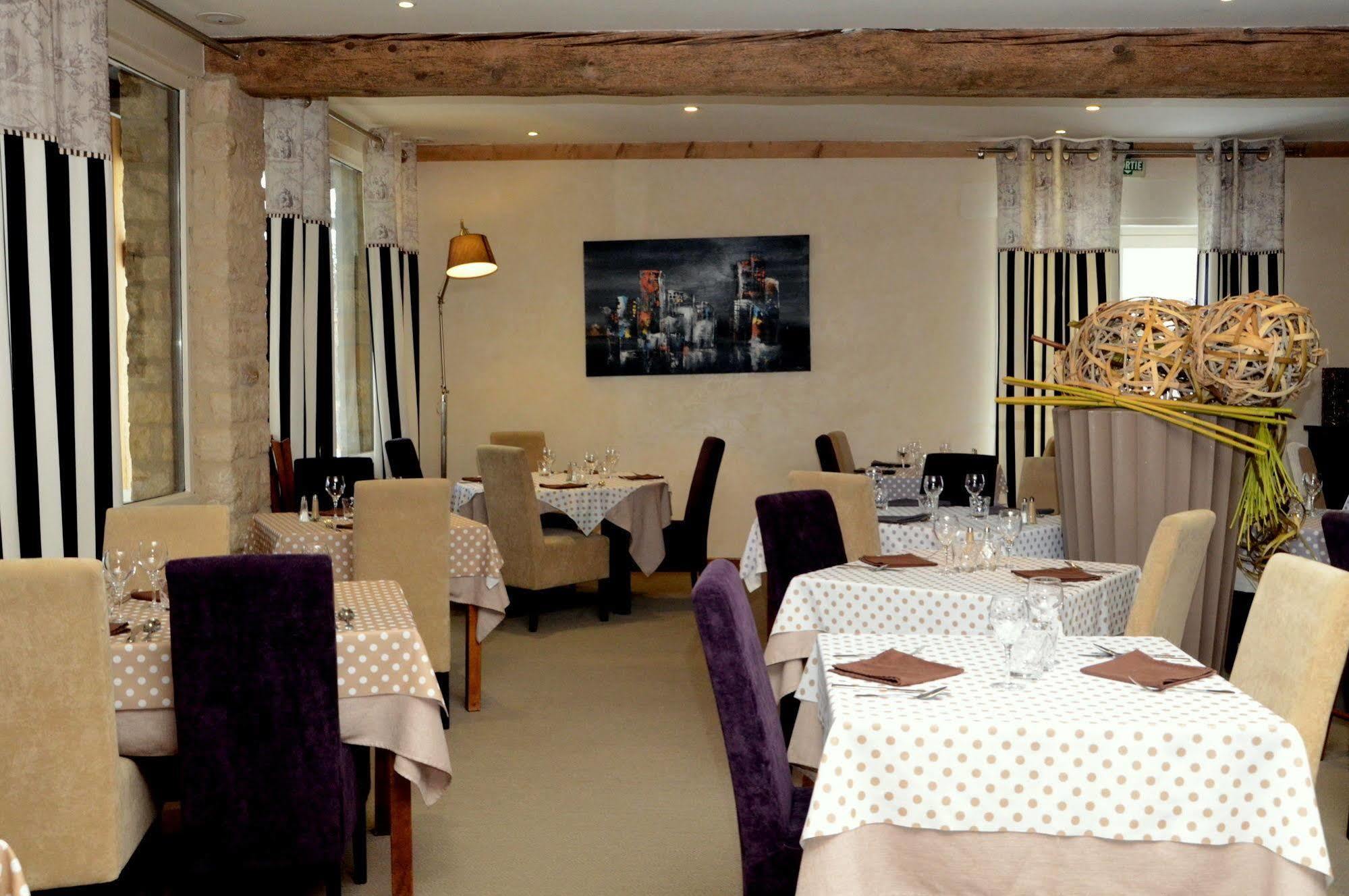 Logis Hotel-Restaurant Saint Romain Anse Eksteriør bilde